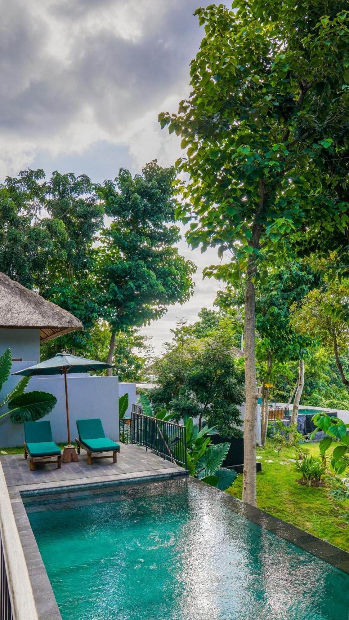 Sanglung Villas & Suites Kubutambahan  Стая снимка
