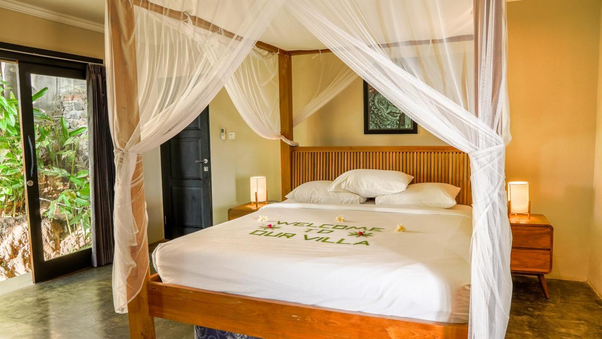 Sanglung Villas & Suites Kubutambahan  Стая снимка