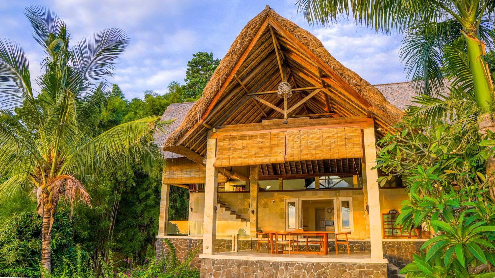 Sanglung Villas & Suites Kubutambahan  Стая снимка